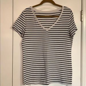 Black and white stripe v-neck